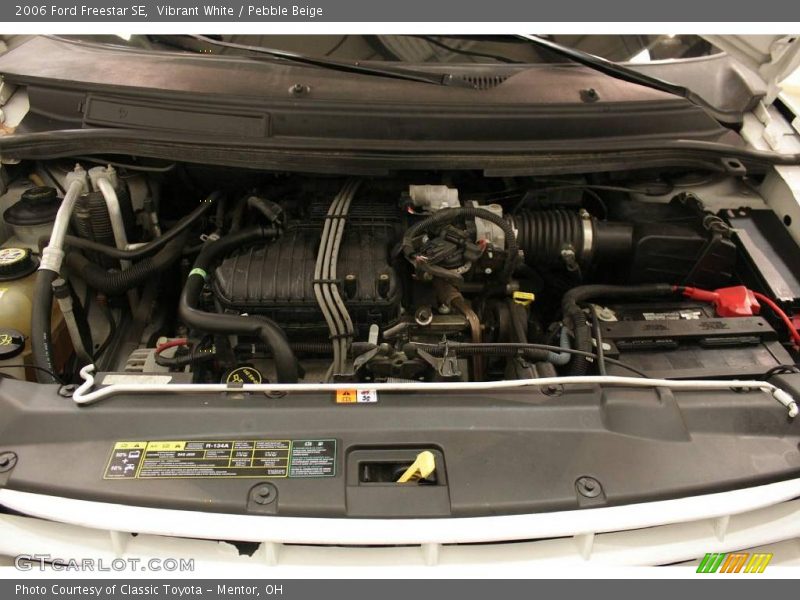 Vibrant White / Pebble Beige 2006 Ford Freestar SE