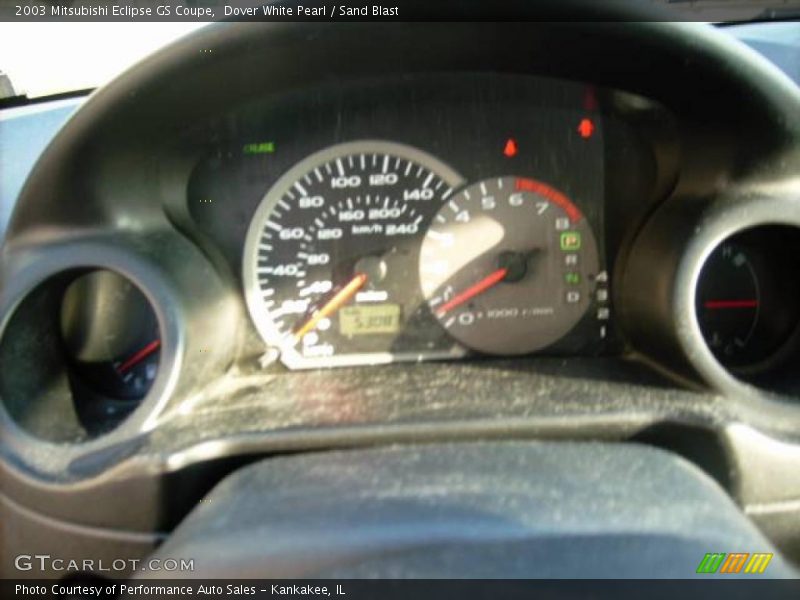 Dover White Pearl / Sand Blast 2003 Mitsubishi Eclipse GS Coupe