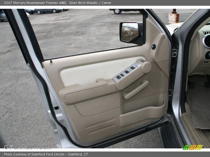 Silver Birch Metallic / Camel 2007 Mercury Mountaineer Premier AWD