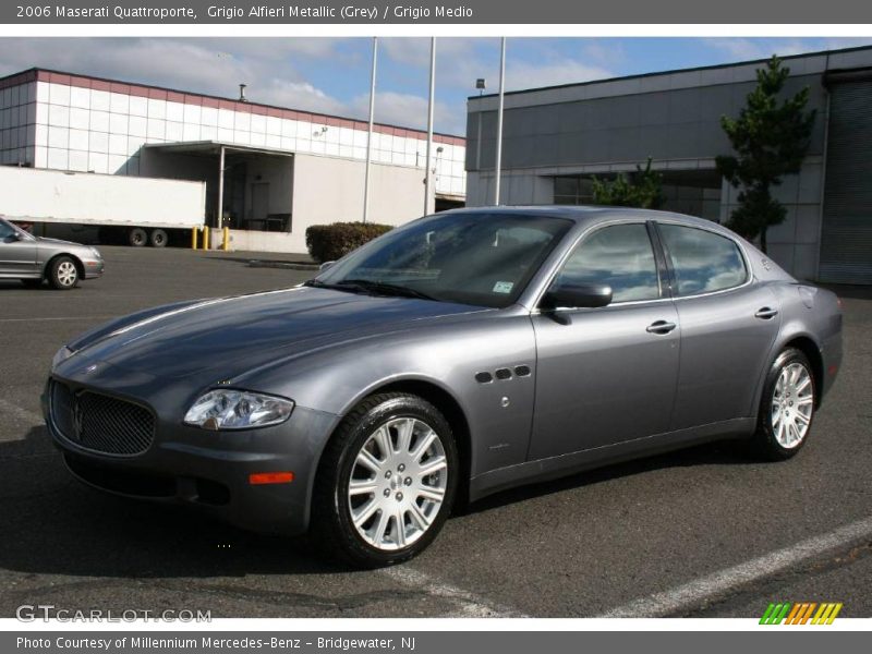 Grigio Alfieri Metallic (Grey) / Grigio Medio 2006 Maserati Quattroporte