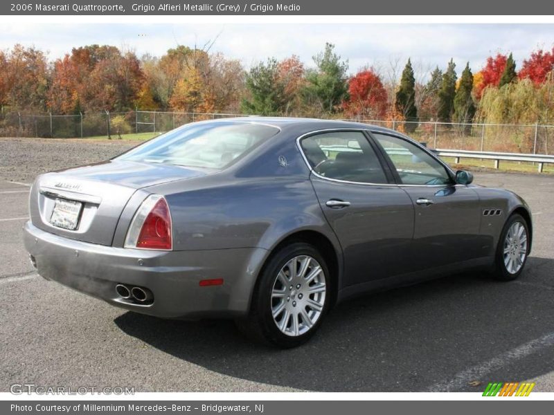 Grigio Alfieri Metallic (Grey) / Grigio Medio 2006 Maserati Quattroporte