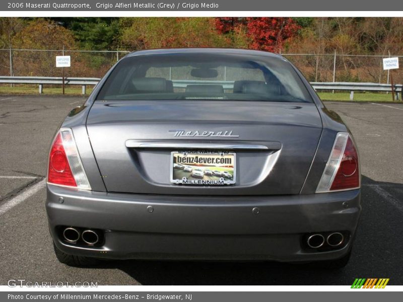 Grigio Alfieri Metallic (Grey) / Grigio Medio 2006 Maserati Quattroporte