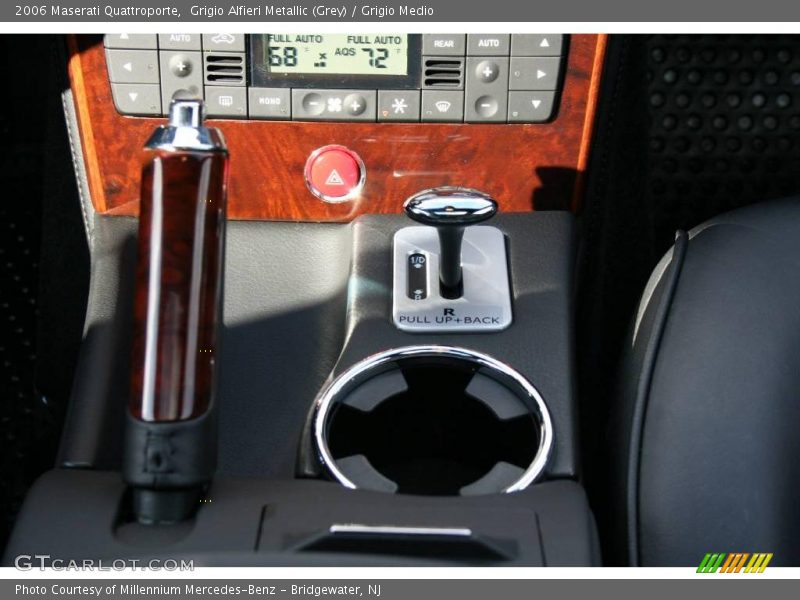 Grigio Alfieri Metallic (Grey) / Grigio Medio 2006 Maserati Quattroporte