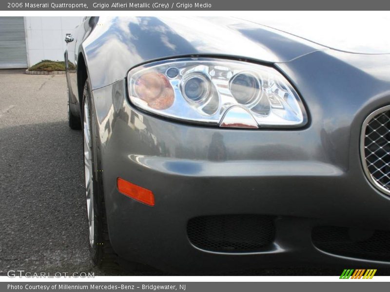 Grigio Alfieri Metallic (Grey) / Grigio Medio 2006 Maserati Quattroporte