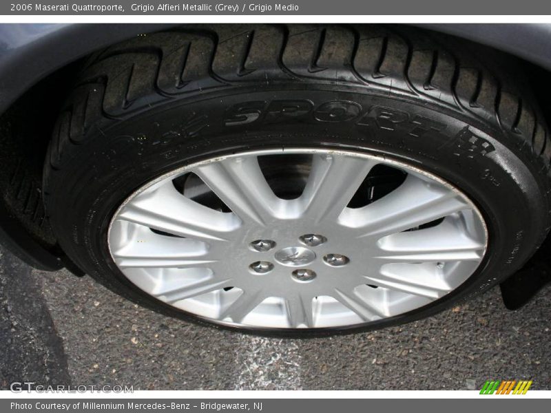 Grigio Alfieri Metallic (Grey) / Grigio Medio 2006 Maserati Quattroporte