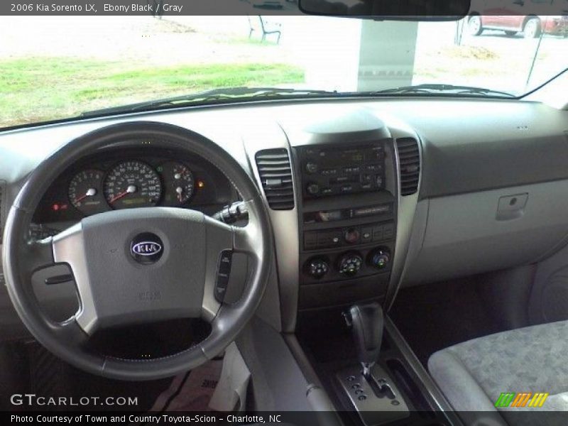 Ebony Black / Gray 2006 Kia Sorento LX