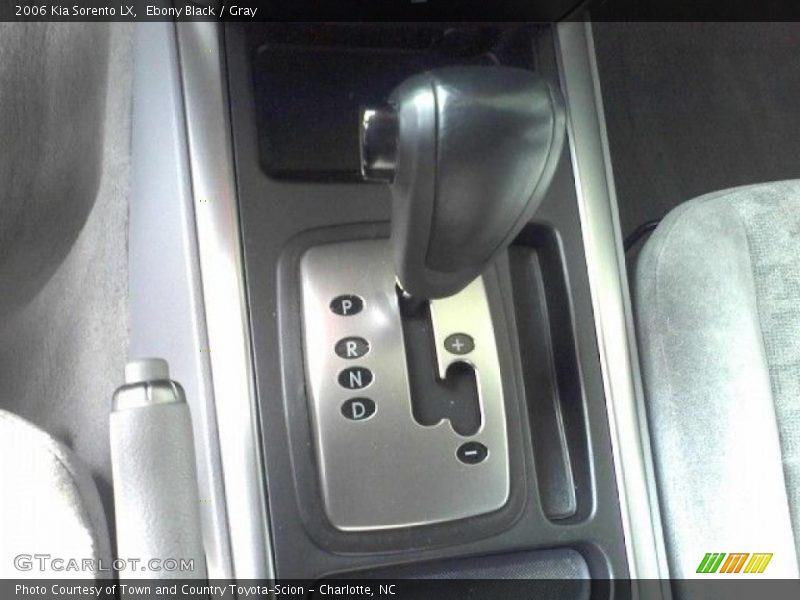 Ebony Black / Gray 2006 Kia Sorento LX