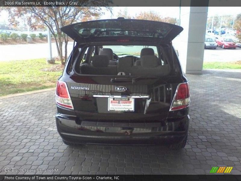Ebony Black / Gray 2006 Kia Sorento LX