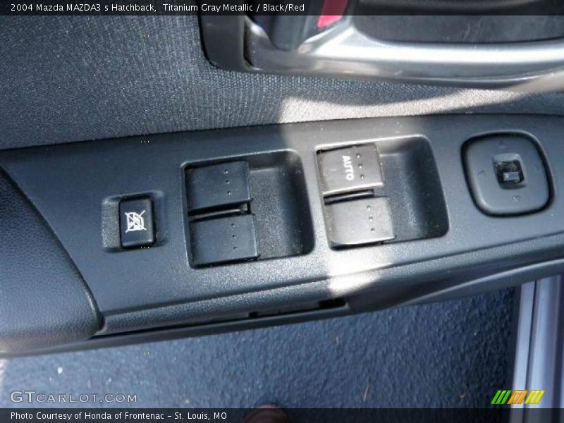 Titanium Gray Metallic / Black/Red 2004 Mazda MAZDA3 s Hatchback