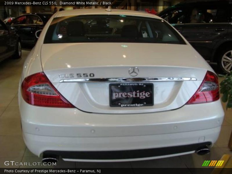 Diamond White Metallic / Black 2009 Mercedes-Benz CLS 550