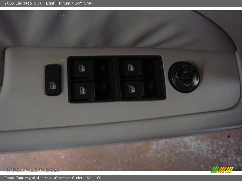 Light Platinum / Light Gray 2005 Cadillac STS V6