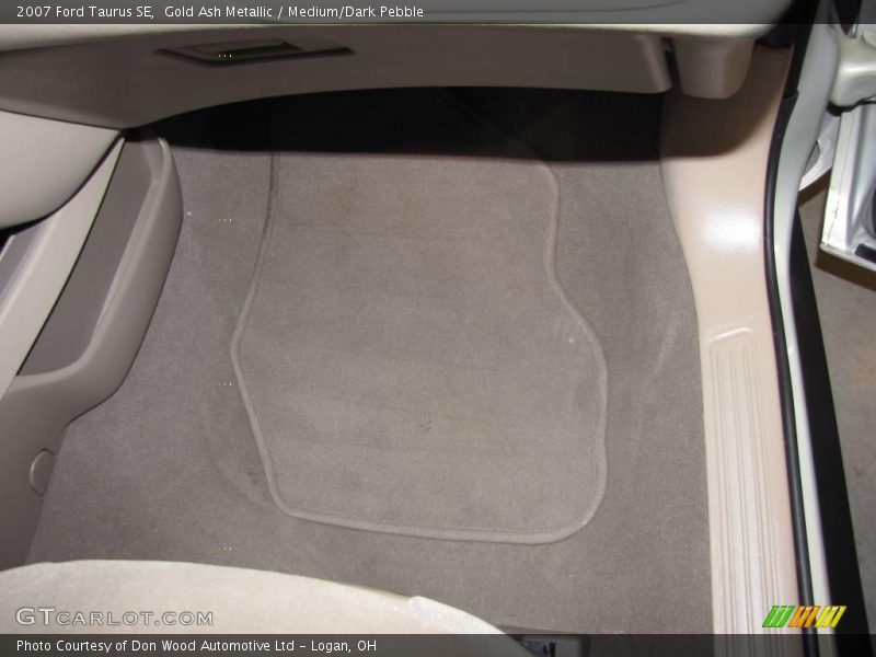 Gold Ash Metallic / Medium/Dark Pebble 2007 Ford Taurus SE