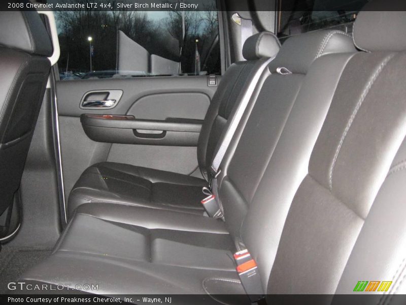 Silver Birch Metallic / Ebony 2008 Chevrolet Avalanche LTZ 4x4