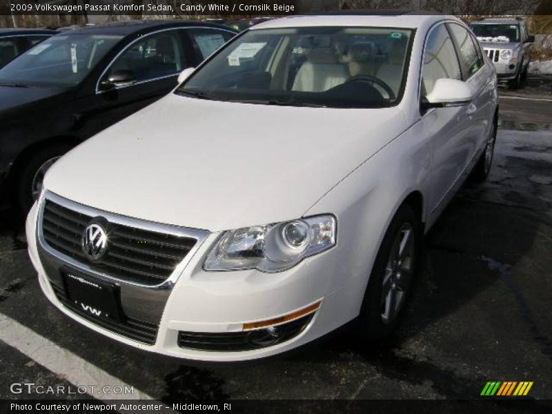 Candy White / Cornsilk Beige 2009 Volkswagen Passat Komfort Sedan