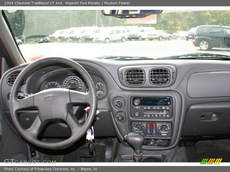 Majestic Red Metallic / Medium Pewter 2004 Chevrolet TrailBlazer LT 4x4