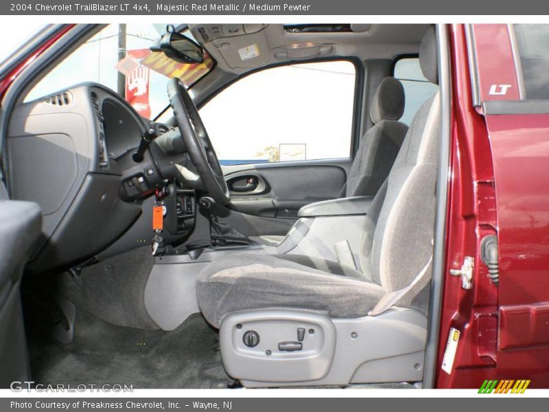 Majestic Red Metallic / Medium Pewter 2004 Chevrolet TrailBlazer LT 4x4