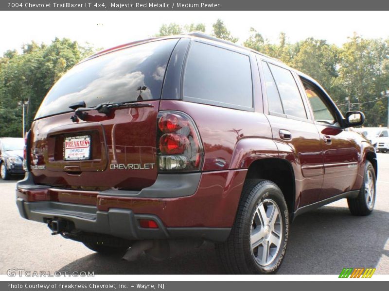 Majestic Red Metallic / Medium Pewter 2004 Chevrolet TrailBlazer LT 4x4