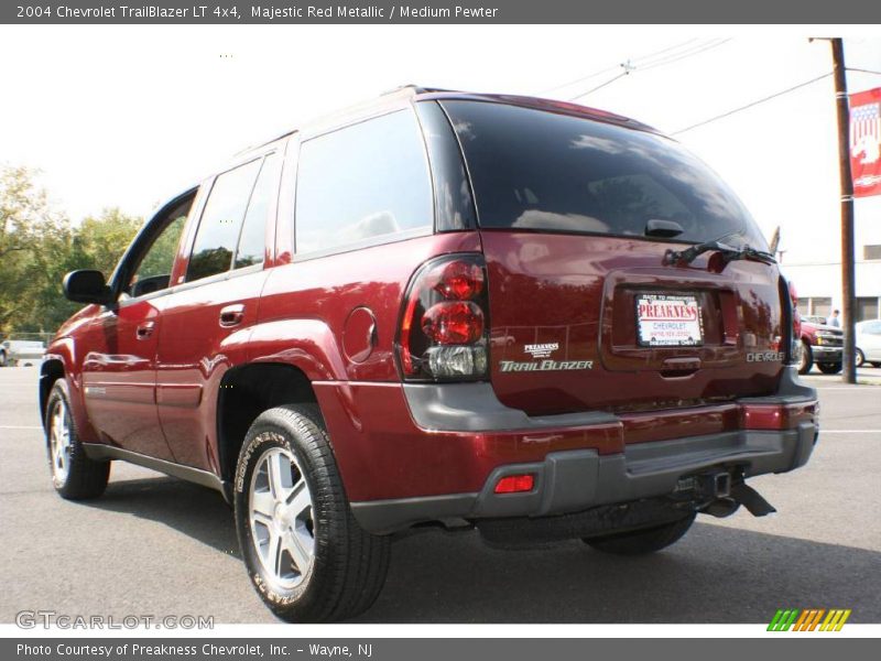 Majestic Red Metallic / Medium Pewter 2004 Chevrolet TrailBlazer LT 4x4