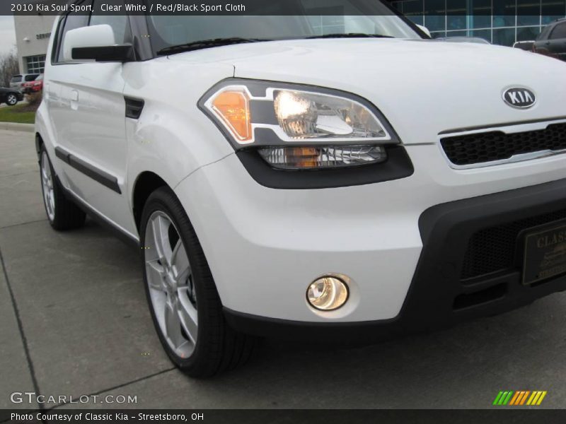 Clear White / Red/Black Sport Cloth 2010 Kia Soul Sport