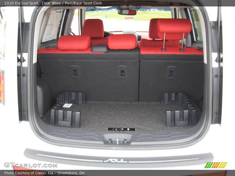 Clear White / Red/Black Sport Cloth 2010 Kia Soul Sport