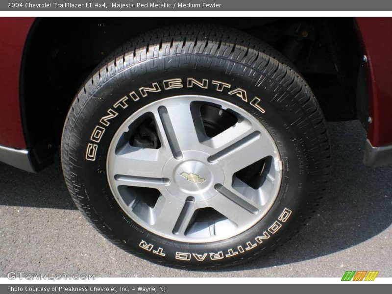 Majestic Red Metallic / Medium Pewter 2004 Chevrolet TrailBlazer LT 4x4
