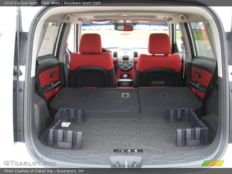 Clear White / Red/Black Sport Cloth 2010 Kia Soul Sport