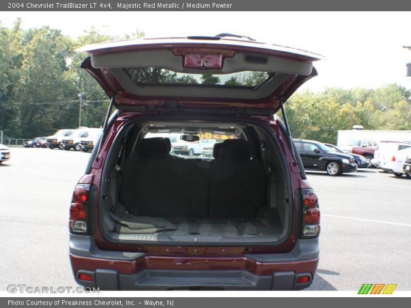 Majestic Red Metallic / Medium Pewter 2004 Chevrolet TrailBlazer LT 4x4