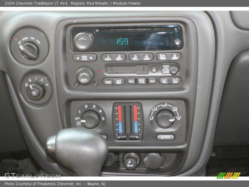 Majestic Red Metallic / Medium Pewter 2004 Chevrolet TrailBlazer LT 4x4