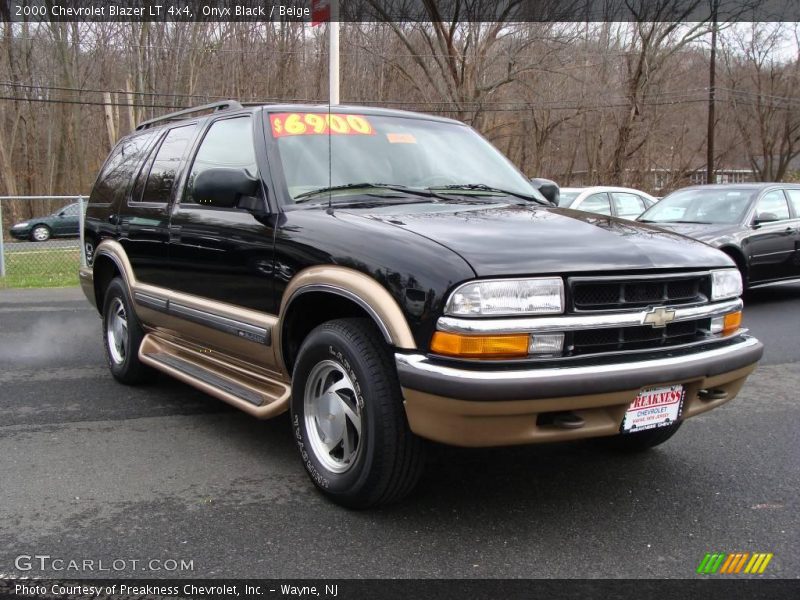 Onyx Black / Beige 2000 Chevrolet Blazer LT 4x4