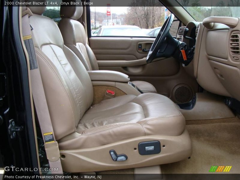 Onyx Black / Beige 2000 Chevrolet Blazer LT 4x4