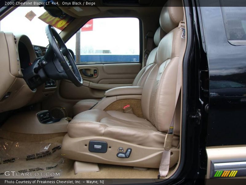 Onyx Black / Beige 2000 Chevrolet Blazer LT 4x4