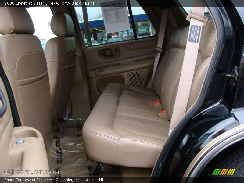 Onyx Black / Beige 2000 Chevrolet Blazer LT 4x4