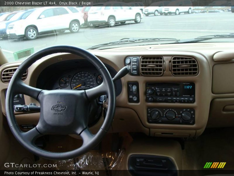 Onyx Black / Beige 2000 Chevrolet Blazer LT 4x4