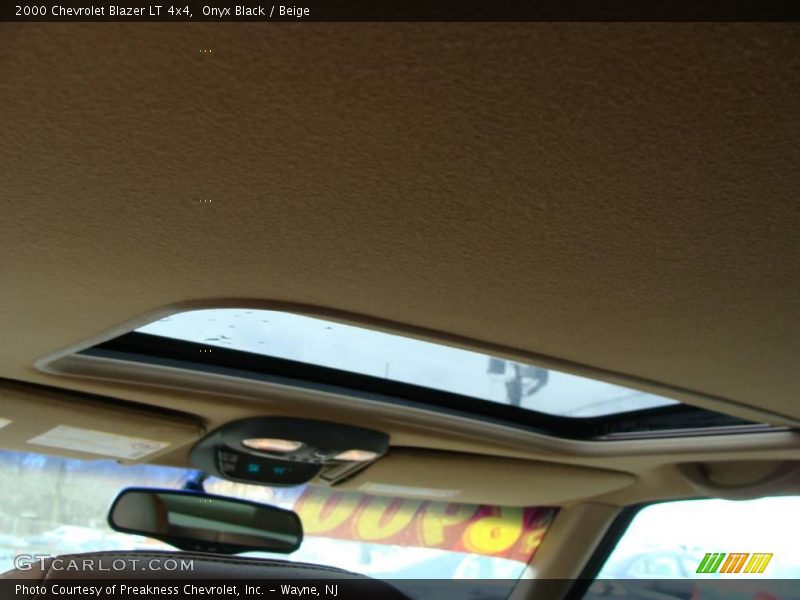Onyx Black / Beige 2000 Chevrolet Blazer LT 4x4