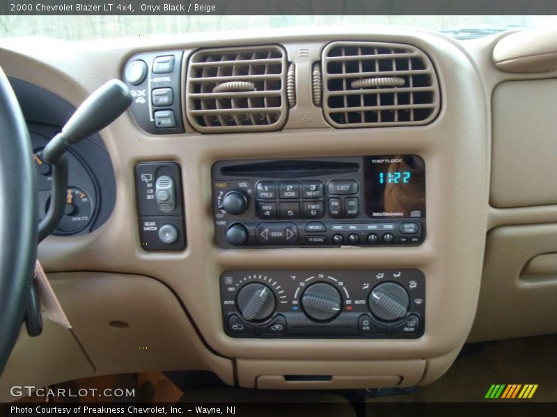Onyx Black / Beige 2000 Chevrolet Blazer LT 4x4