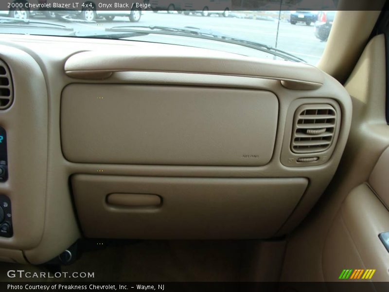 Onyx Black / Beige 2000 Chevrolet Blazer LT 4x4