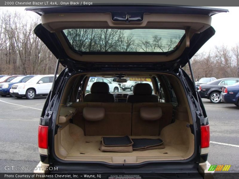 Onyx Black / Beige 2000 Chevrolet Blazer LT 4x4