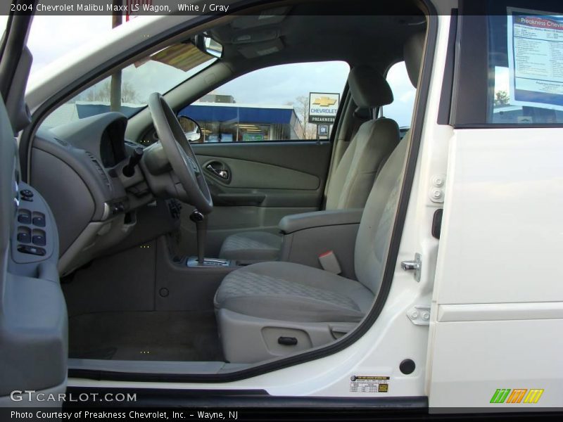 White / Gray 2004 Chevrolet Malibu Maxx LS Wagon