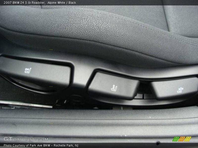 Alpine White / Black 2007 BMW Z4 3.0i Roadster