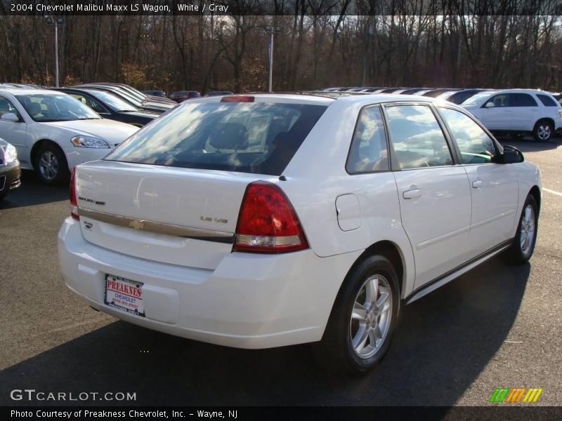 White / Gray 2004 Chevrolet Malibu Maxx LS Wagon