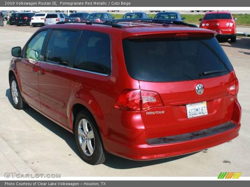 Pomegranate Red Metallic / Gobi Beige 2009 Volkswagen Routan SE
