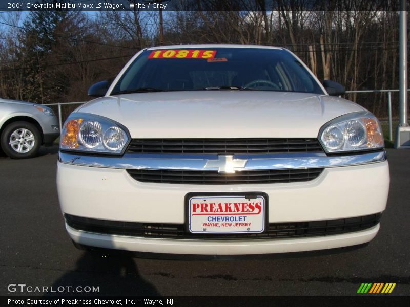 White / Gray 2004 Chevrolet Malibu Maxx LS Wagon