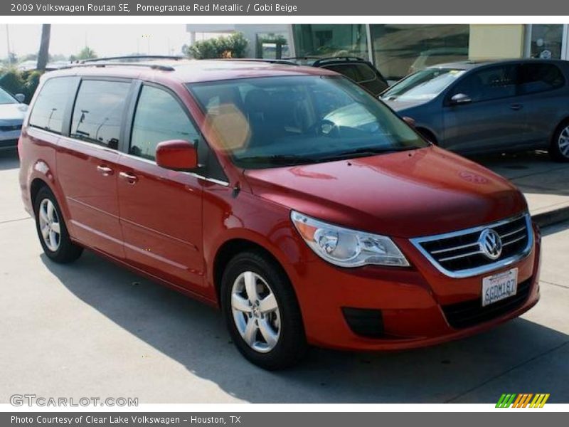 Pomegranate Red Metallic / Gobi Beige 2009 Volkswagen Routan SE