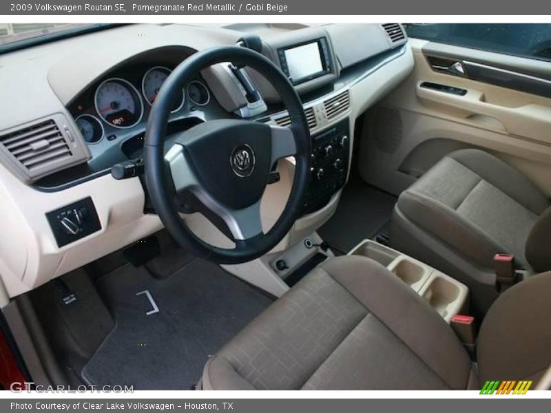 Pomegranate Red Metallic / Gobi Beige 2009 Volkswagen Routan SE