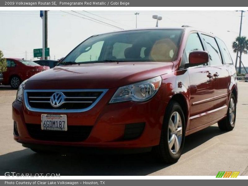 Pomegranate Red Metallic / Gobi Beige 2009 Volkswagen Routan SE