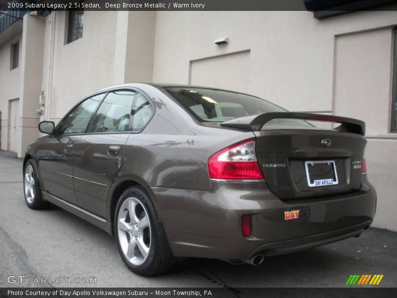 Deep Bronze Metallic / Warm Ivory 2009 Subaru Legacy 2.5i Sedan
