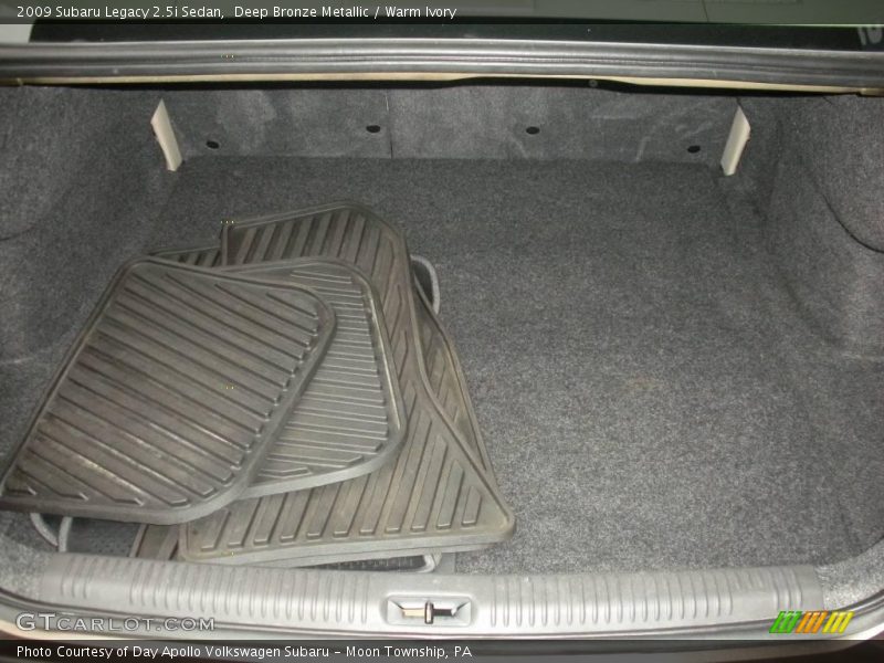 Deep Bronze Metallic / Warm Ivory 2009 Subaru Legacy 2.5i Sedan