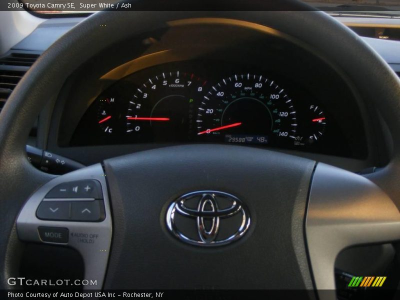 Super White / Ash 2009 Toyota Camry SE
