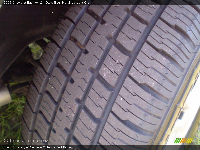 Dark Silver Metallic / Light Gray 2005 Chevrolet Equinox LS
