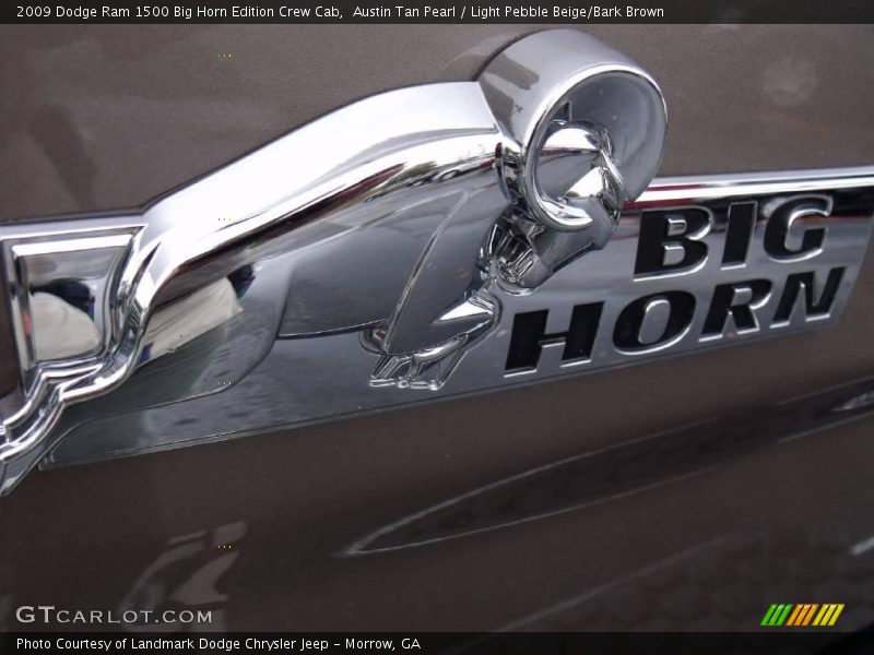 Austin Tan Pearl / Light Pebble Beige/Bark Brown 2009 Dodge Ram 1500 Big Horn Edition Crew Cab